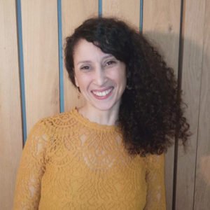 dounia professeur de yoga vinyasa espace city zen paris vincennes