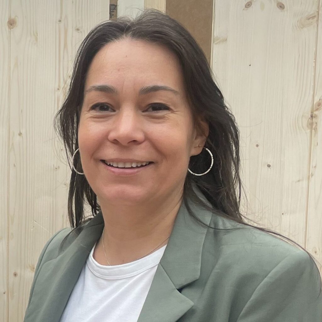 Fanny Duval est formatrice et coach, spécialiste de la transition RSE