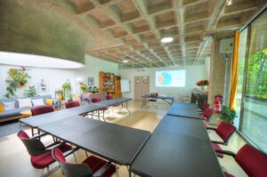 Salle de réunion en configuration U