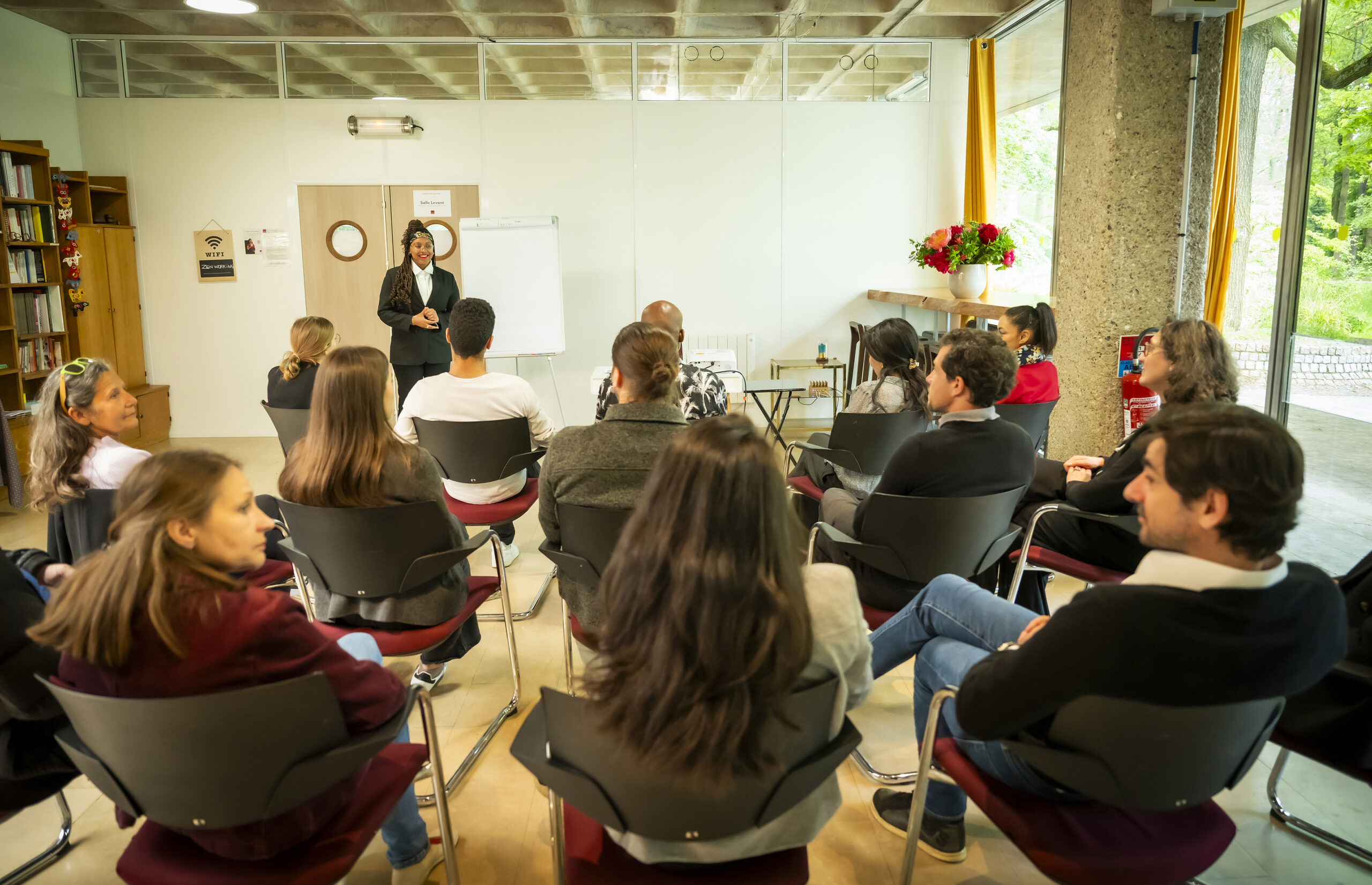 Salles de réunion pour une entreprise configuration en conseil