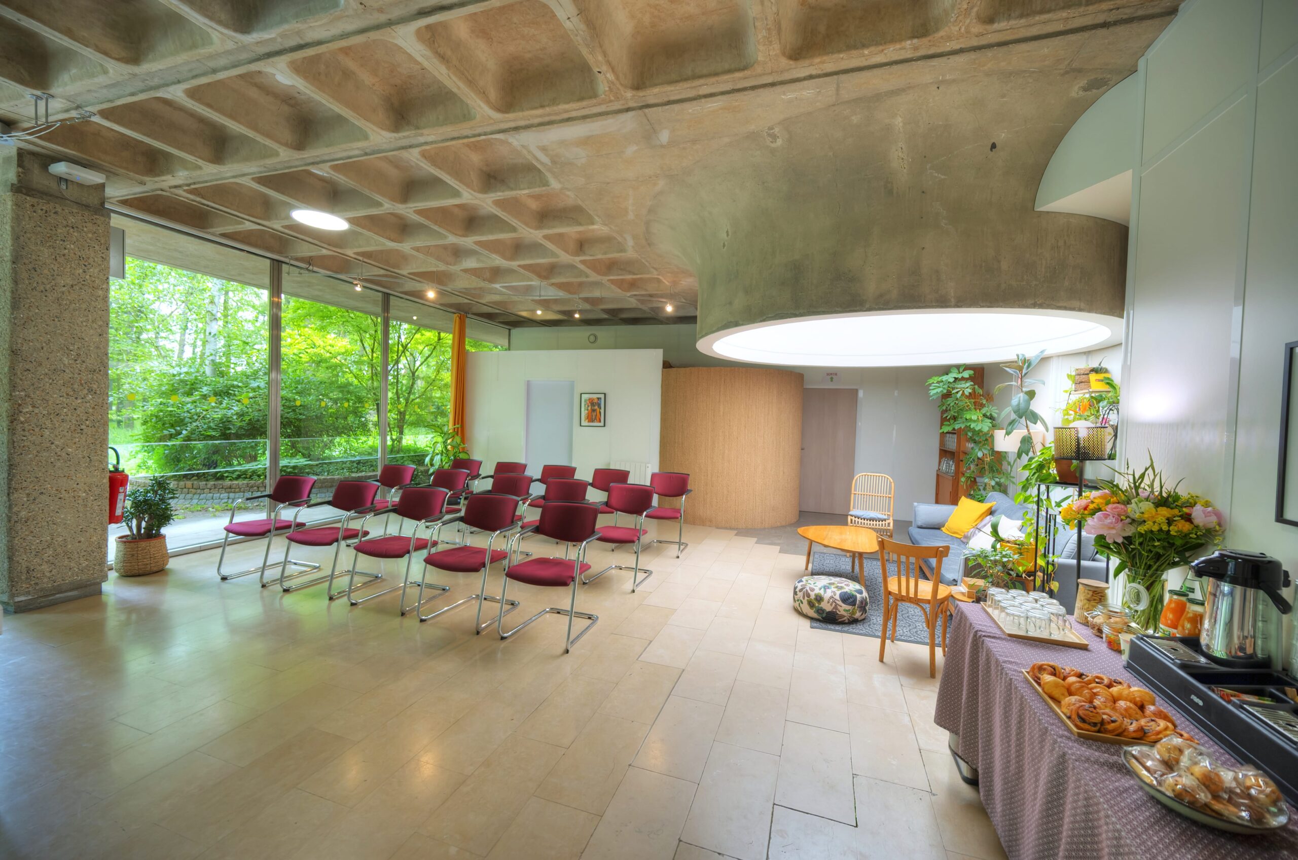 Salle du LEVANT Espace City'zen Paris : séminaire au vert, séminaire de rentrée, réunions, teambuildings, conférences...