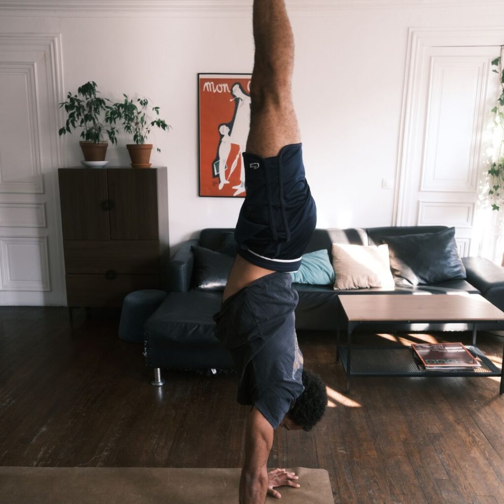 yoga vinyasa arm balance hand stand paris zen festival