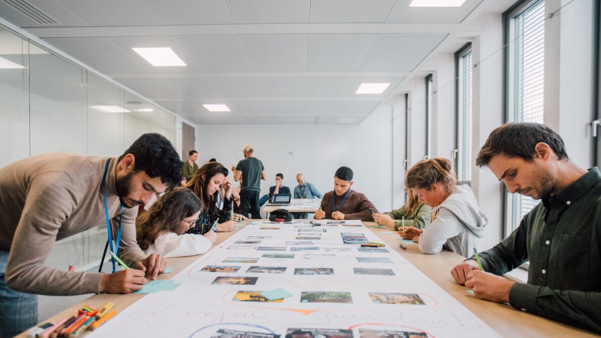 fresque du climat séminaire d'entreprise original à Paris